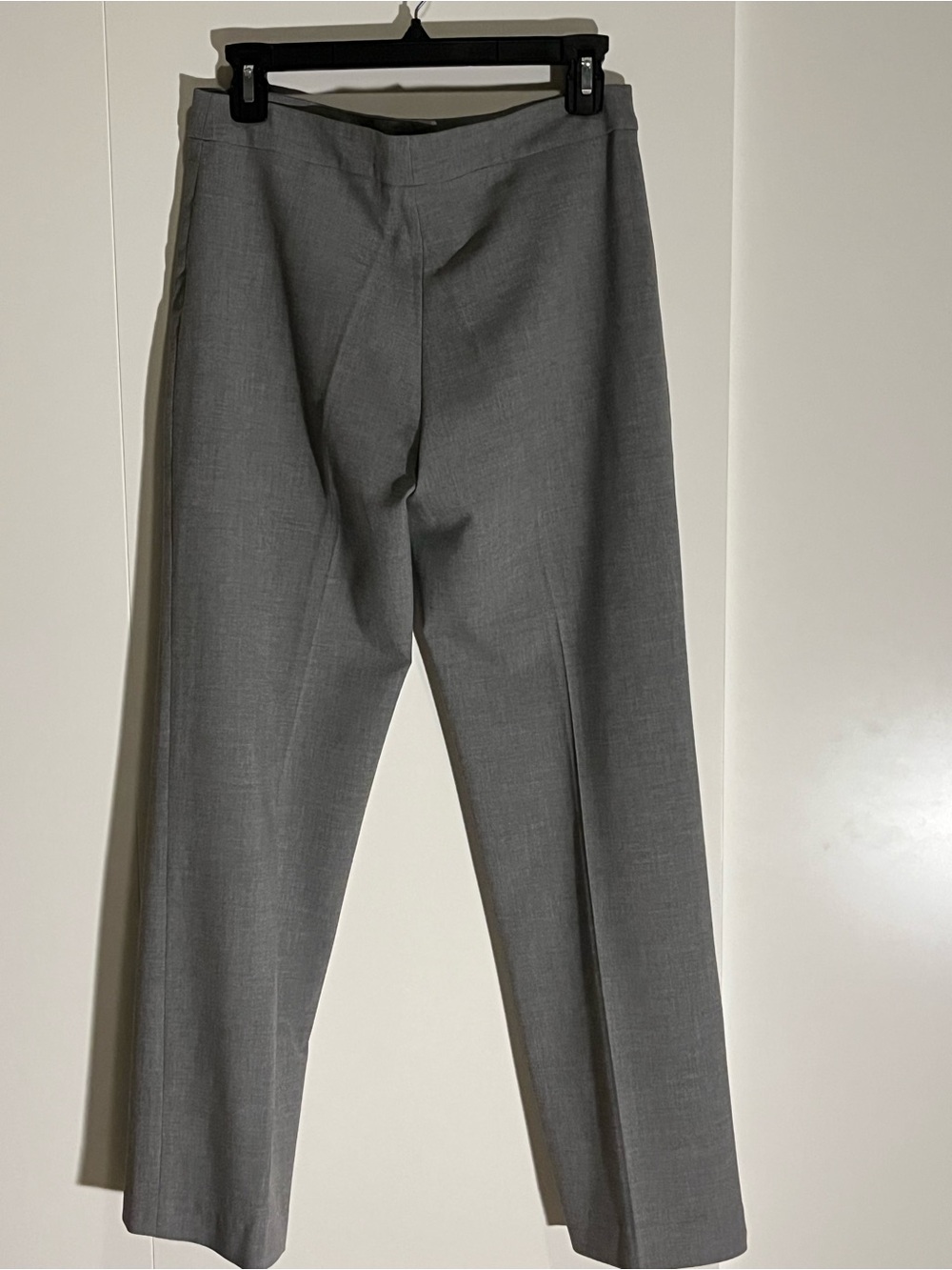 Thalian Gray Women's Two-Piece Pant Suit - Picture 4 of 5